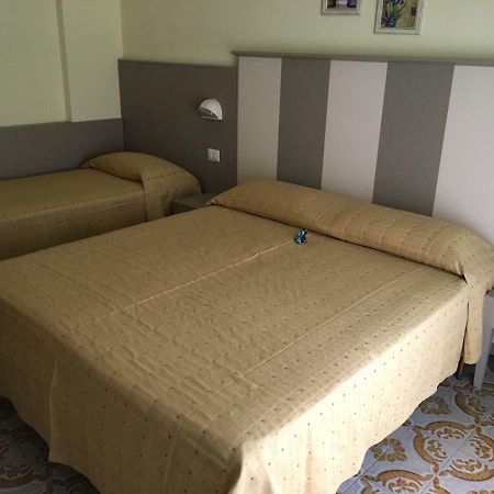 Hotel Laila Cesenatico Zewnętrze zdjęcie